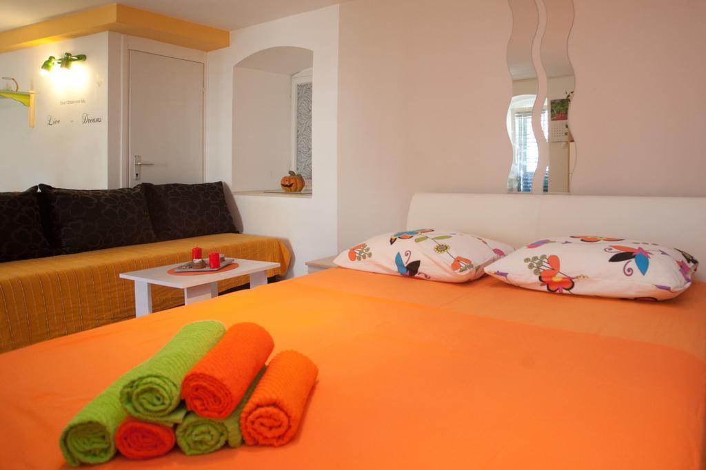 Paradise Apartment With Big Sunny Terrace In The Old Town, Few Meters From The Sea & Riva Promenade سبليت الغرفة الصورة